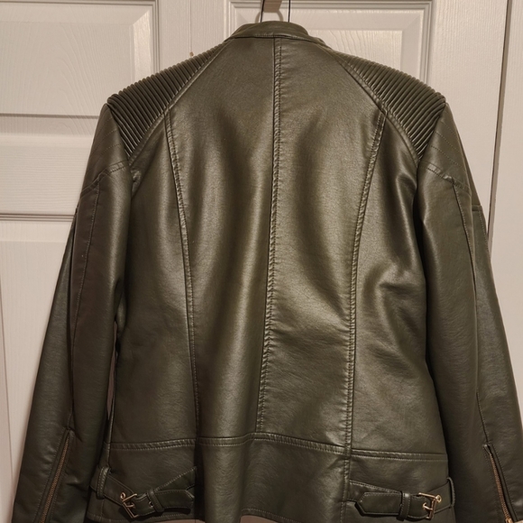 Faux Leather Green Jacket - size 14/16 - Picture 4 of 5